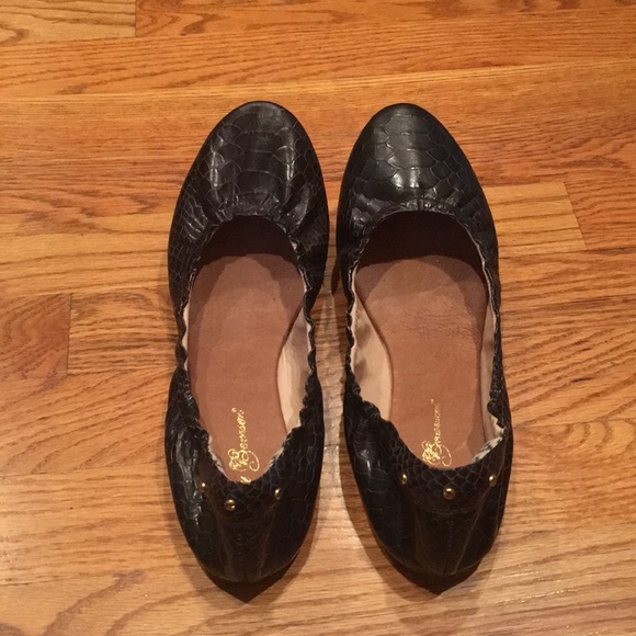Matt Bernson Croc Embossed Ballet Flats - Picture 1 of 3